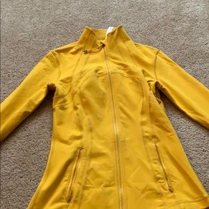 lululemon yellow zip up! in perfect condition!!